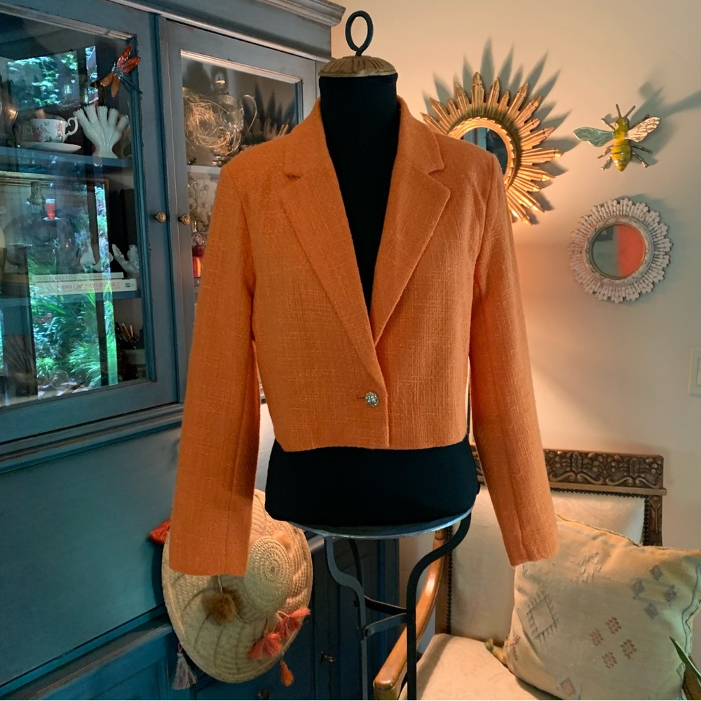 ***NWOT*** DOLCE CABO CROPPED BLAZER
